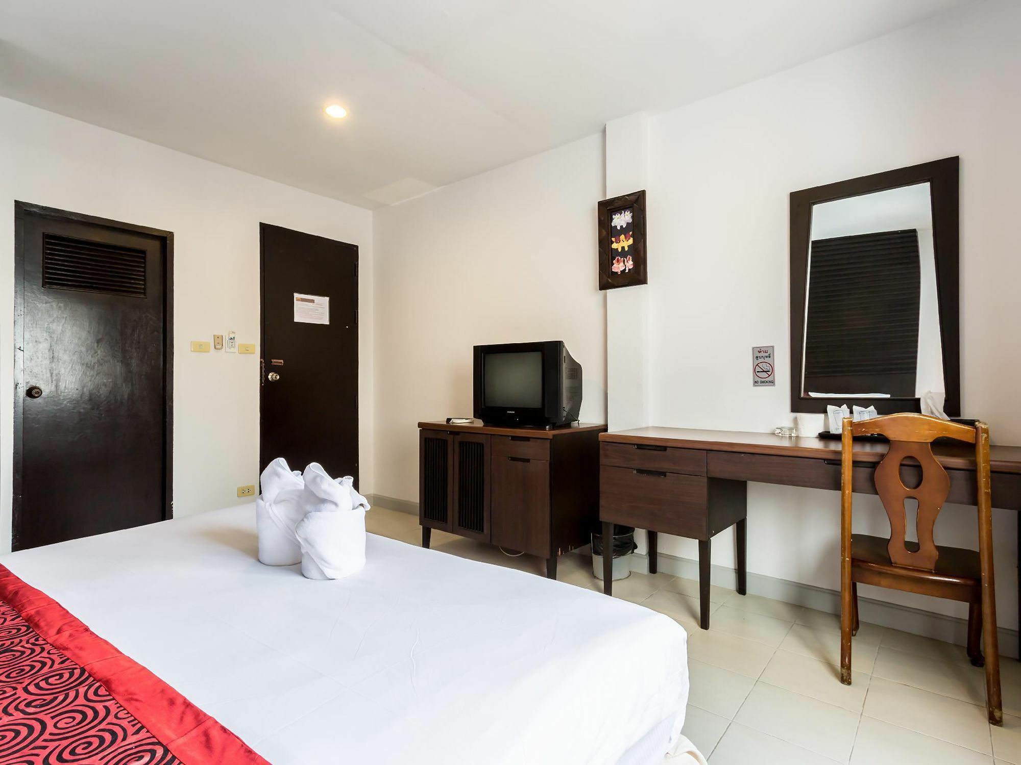 Hotel Sino House Patong Exterior foto